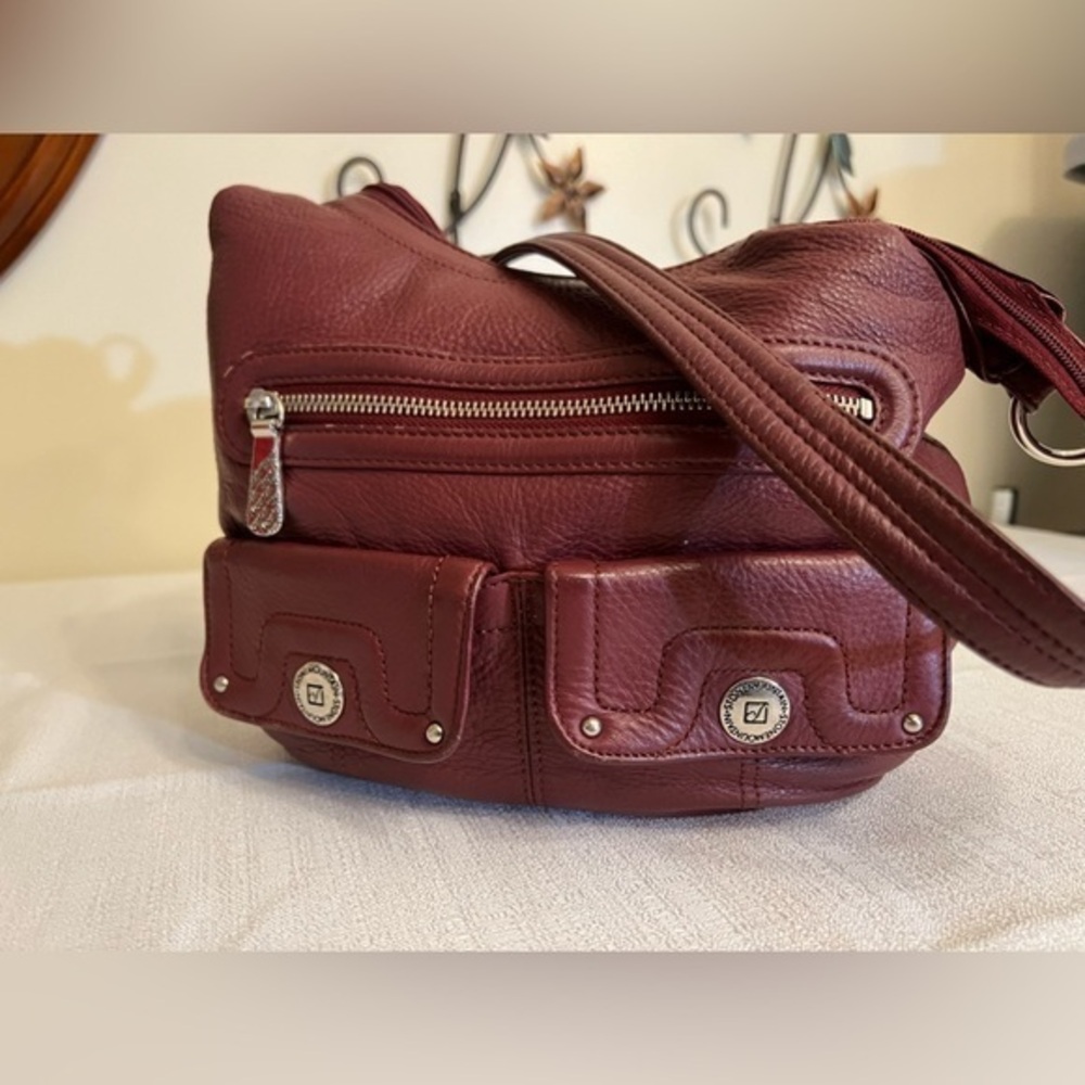 Stone Mountain Women’s Leather Shoulder Bag